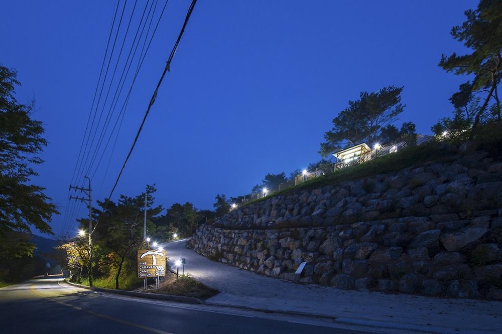 파인 카라반 캠핑장