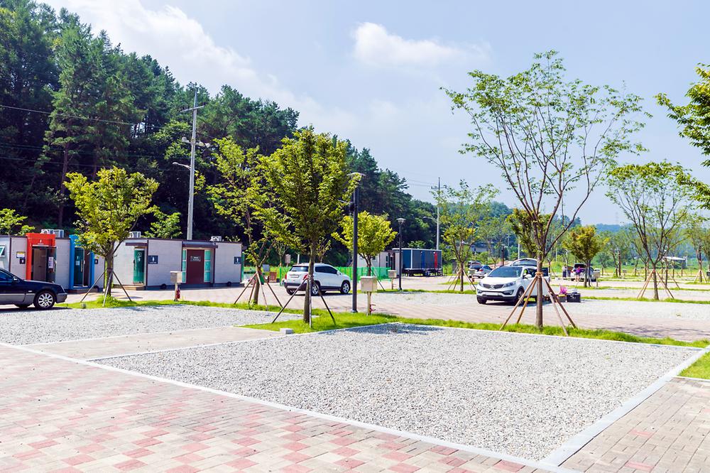 청주시 미래지농촌테마공원 오토캠핑장