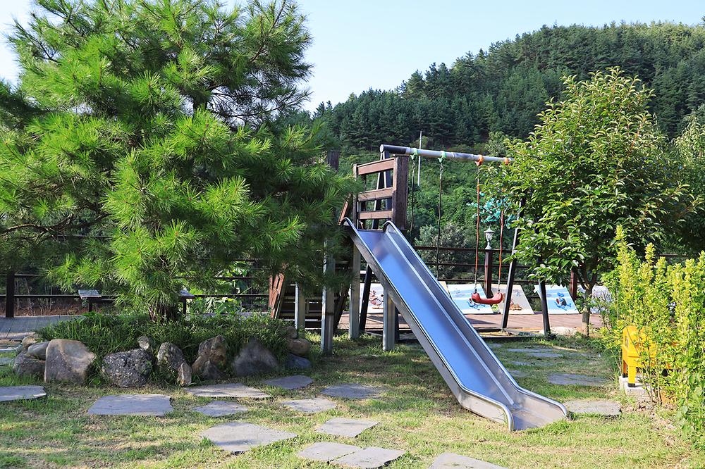 용담댐 오토 캠핑장