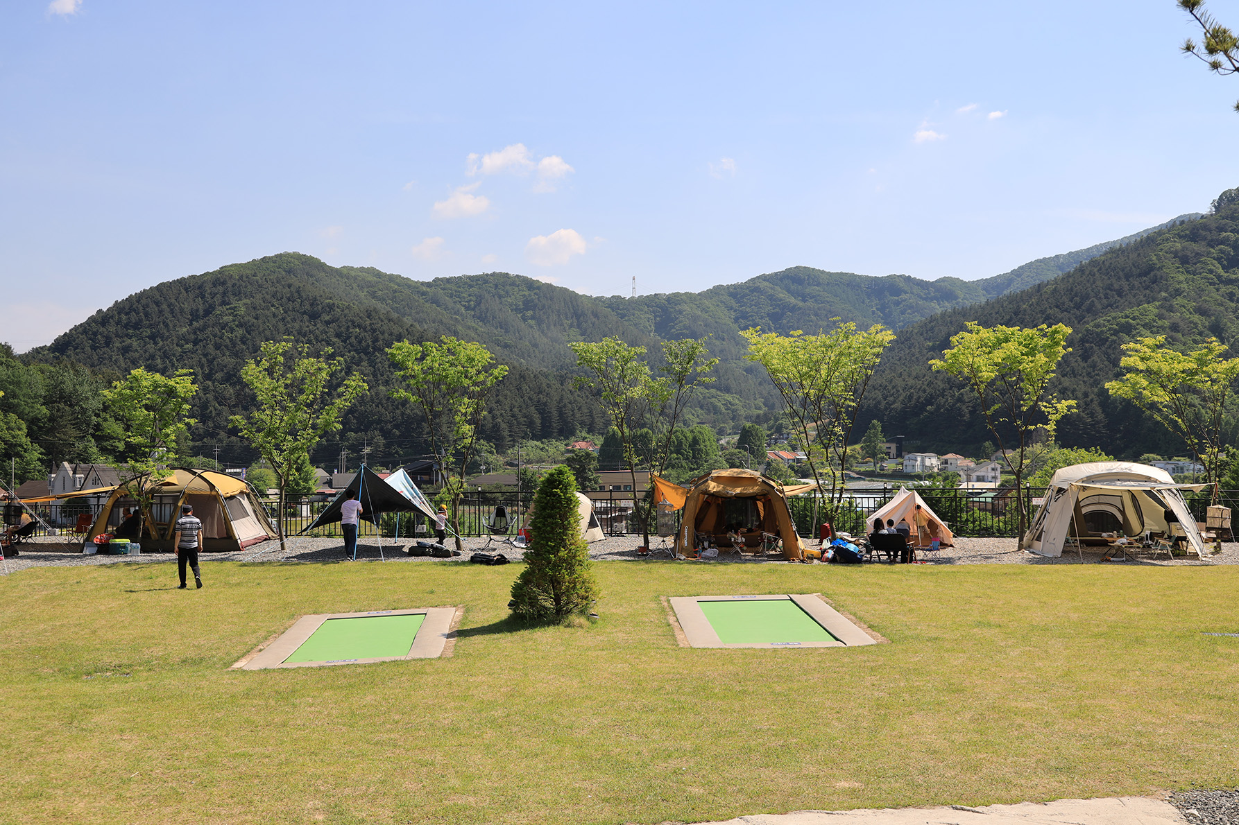 디데이펜션&캠핑