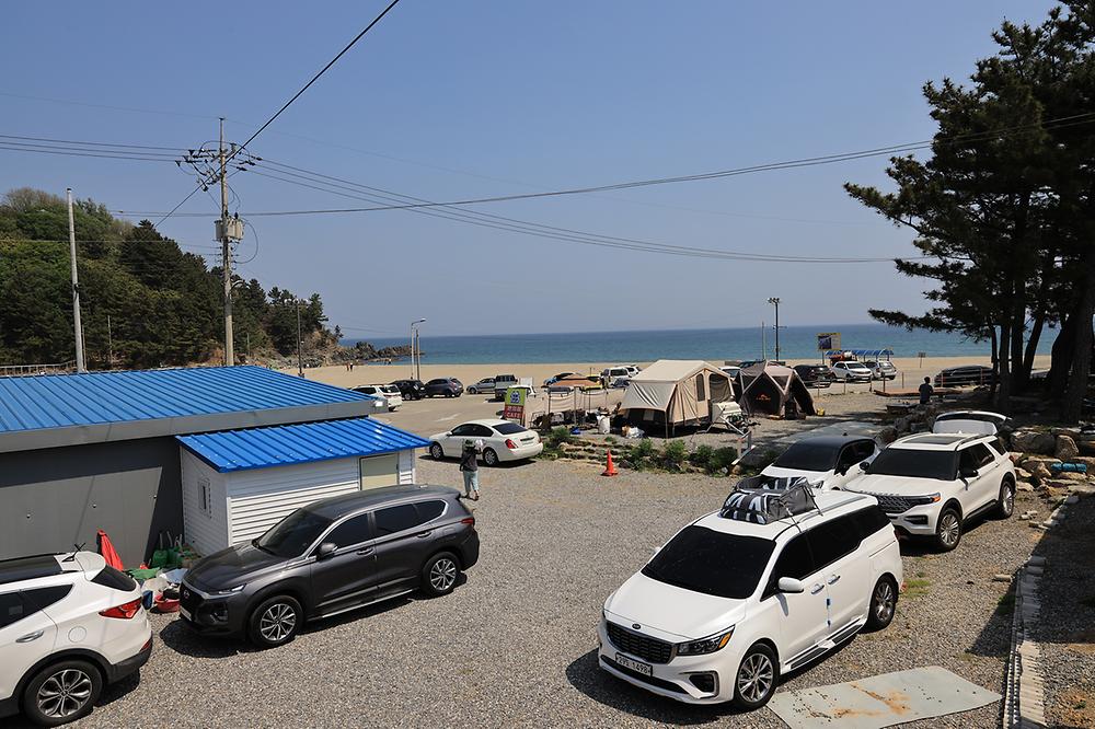 덕산해변 캠핑장