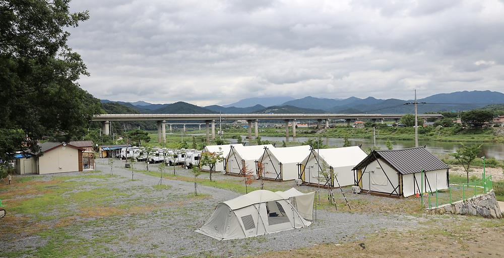 경호강변오토캠핑장