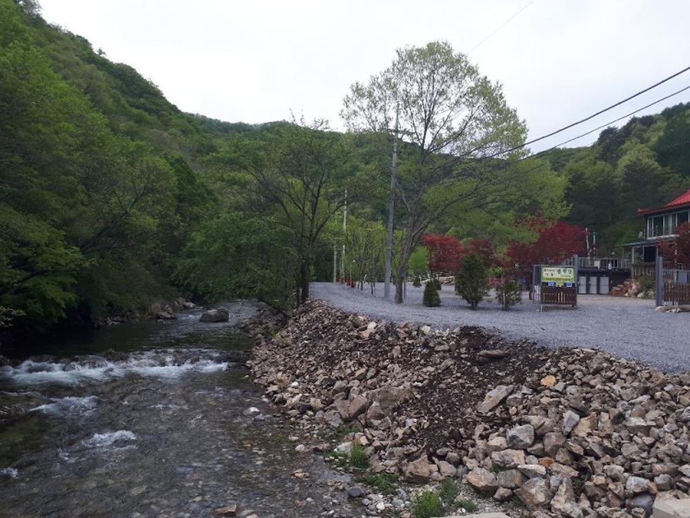 화기애애 단풍 캠핑장