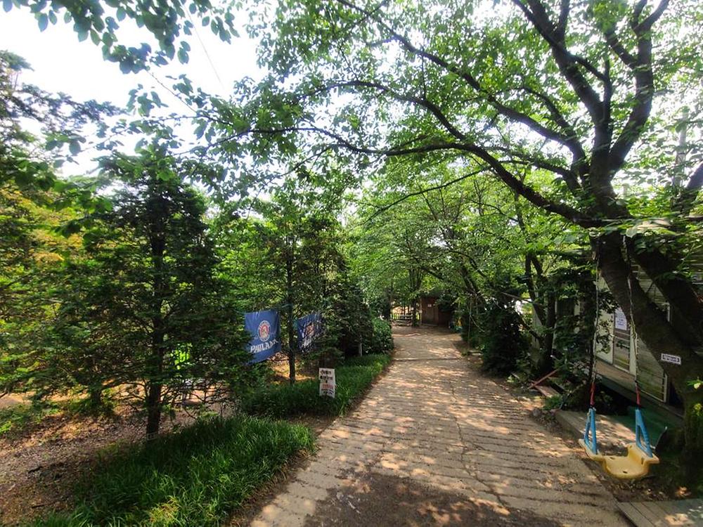 범바위캠핑정원